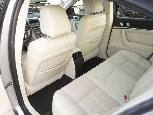 Used 2009 Lincoln MKS image 11