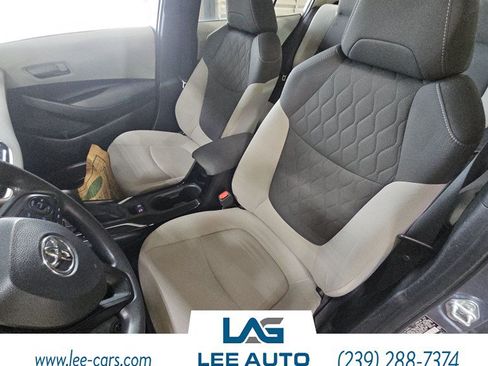 Used 2022 Toyota Corolla LE FWD image 5