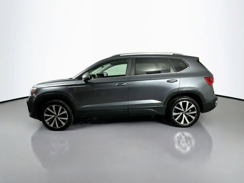 Used 2022 Volkswagen Taos SE w/ IQ.Drive SE Package image 8