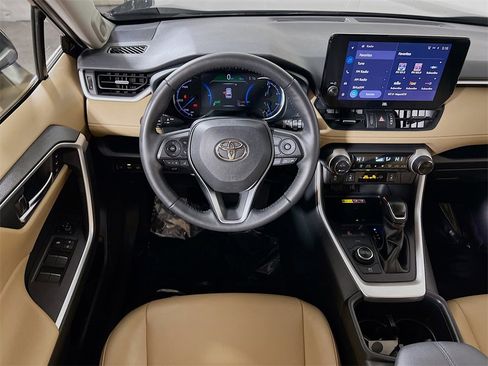 Certified 2023 Toyota RAV4 XLE Premium image 20
