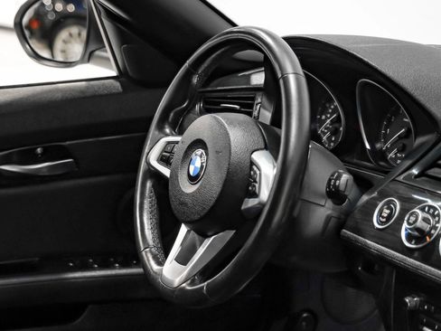 Used 2016 BMW Z4 sDrive28i w/ Technology Package RWD image 20