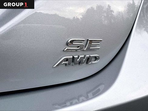 Used 2024 Toyota Camry SE image 10