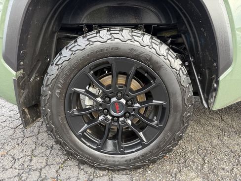 Used 2022 Toyota Tundra Limited image 10