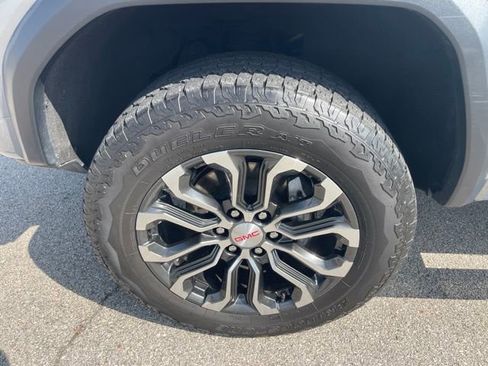 Used 2024 GMC Canyon Denali AWD/4WD image 33