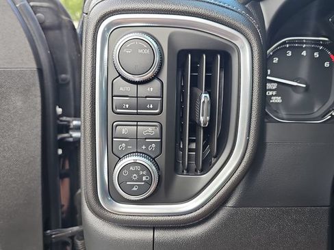 Used 2020 GMC Sierra 1500 SLT w/ SLT Premium Plus Package AWD/4WD image 32