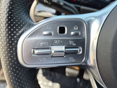 Used 2021 Mercedes-Benz GLA 250 image 18