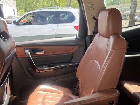 Used 2015 Chevrolet Traverse LTZ AWD/4WD image 17