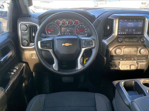 Used 2022 Chevrolet Silverado 2500 LT image 6