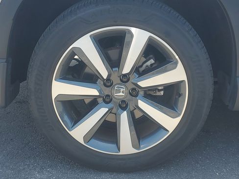 Used 2023 Honda Pilot Touring image 8