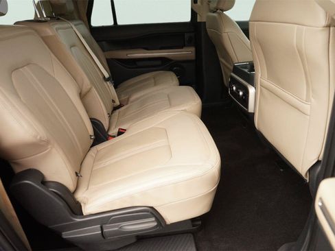 Used 2022 Ford Expedition Max Limited RWD image 18