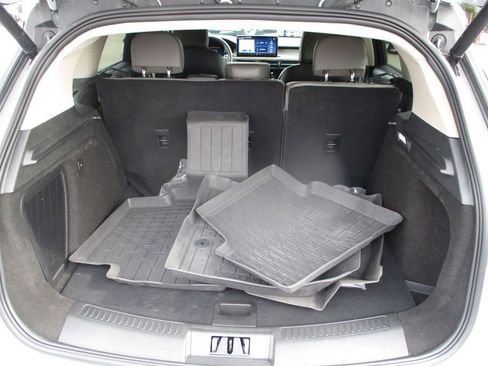 Used 2025 Lincoln Corsair FWD image 8