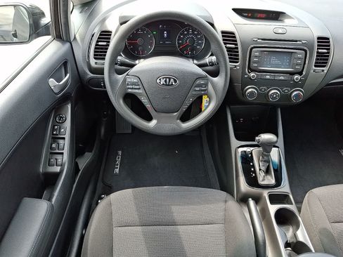 Used 2018 Kia Forte LX w/ LX Rear Camera Package FWD image 12