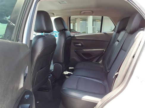 Used 2016 Chevrolet Trax LT w/ LT Convenience Package FWD image 12