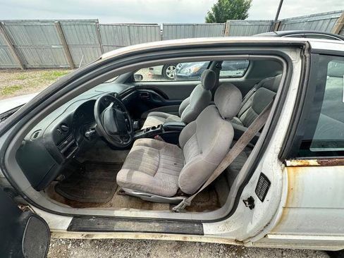 Used 1995 Chevrolet Monte Carlo LS FWD image 21