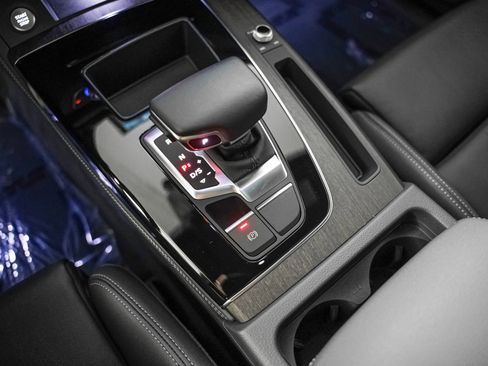 Certified 2025 Audi Q5 2.0T Premium Plus w/ Premium Plus Package image 19