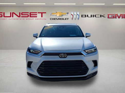 Used 2025 Toyota Grand Highlander FWD image 2