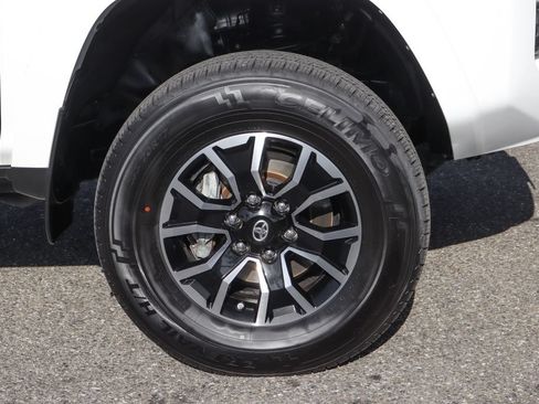 Used 2021 Toyota 4Runner SR5 AWD/4WD image 45