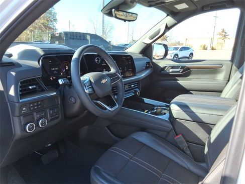 Certified 2025 Chevrolet Tahoe High Country image 24