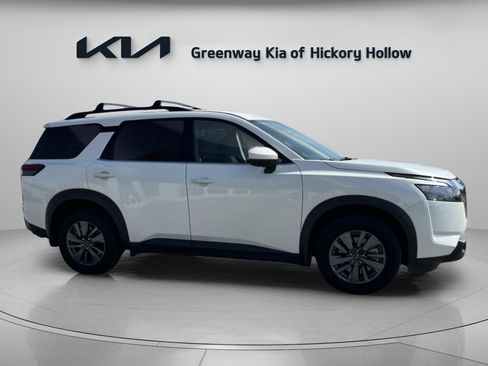 Used 2023 Nissan Pathfinder SV FWD image 8