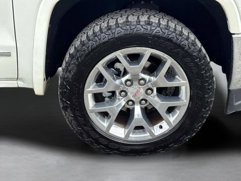 Used 2015 GMC Sierra 1500 SLT w/ SLT Crew Cab Value Package image 32