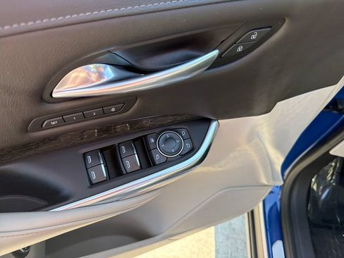 Used 2021 Cadillac XT4 Premium Luxury FWD image 18