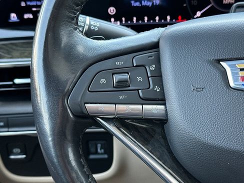 Used 2024 Cadillac Escalade Premium Luxury RWD image 34