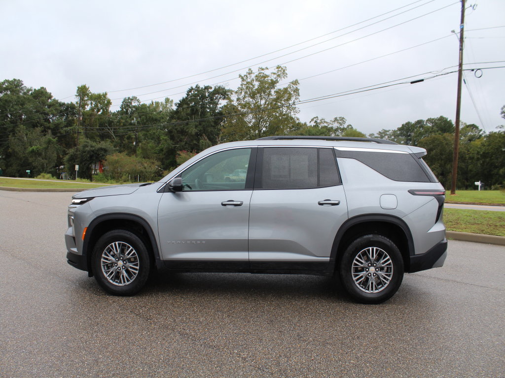Used 2026 Chevrolet Traverse LT AWD/4WD image 9