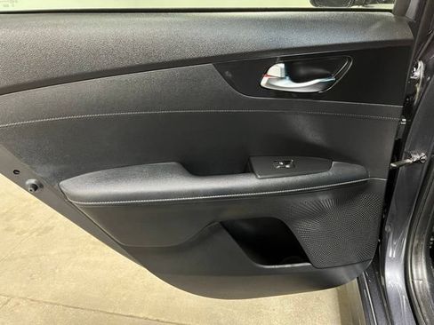 Used 2022 Kia Forte GT-Line w/ GT-Line Premium Package FWD image 16