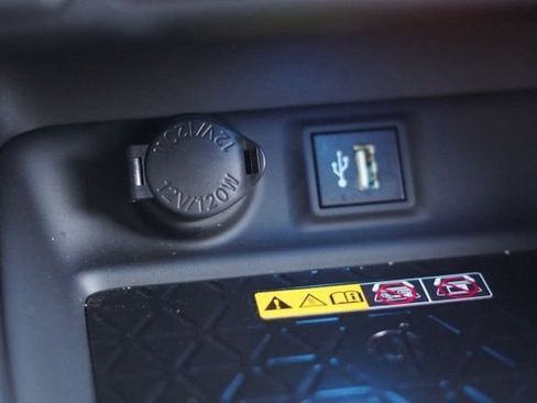 Certified 2025 Toyota RAV4 XSE image 33