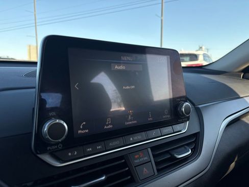 Used 2024 Nissan Altima 2.5 SR image 16