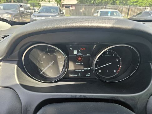 Used 2018 Land Rover Discovery Sport HSE AWD/4WD image 13