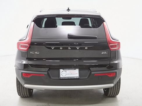 Used 2023 Volvo XC40 B5 Plus w/ Driver Assist Package image 8