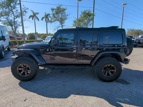 Used 2021 Jeep Wrangler Unlimited Rubicon w/ Trailer Tow Package image 8