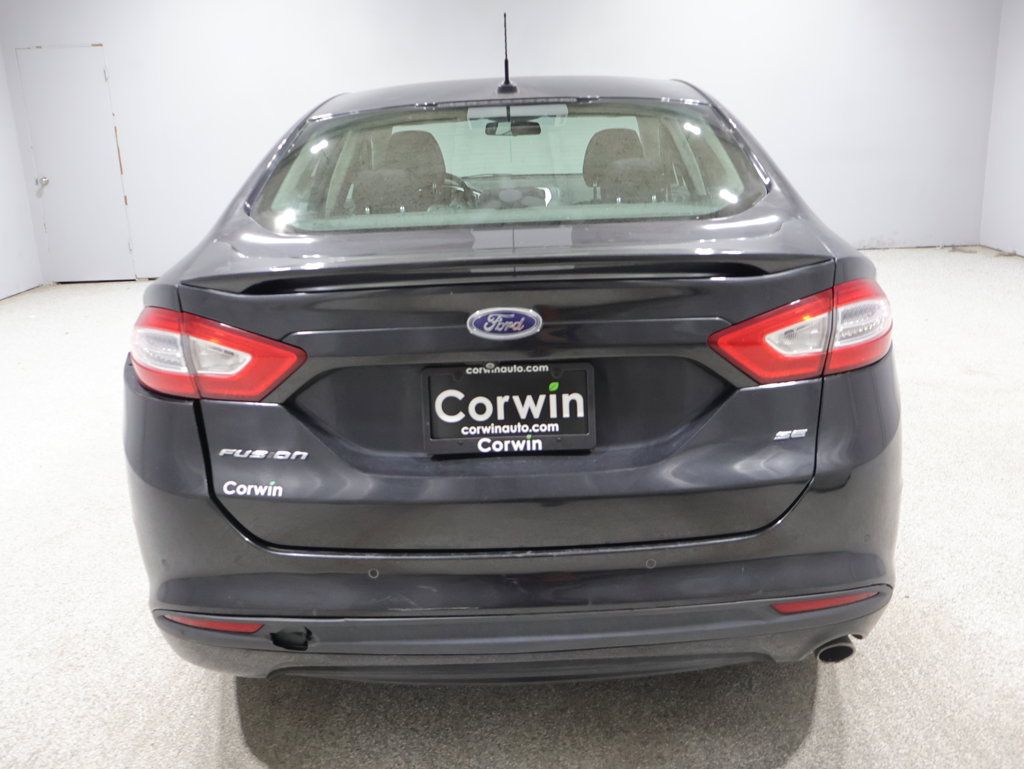 Used 2014 Ford Fusion SE FWD image 9