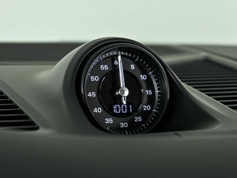 New 2025 Porsche Cayenne Coupe image 17