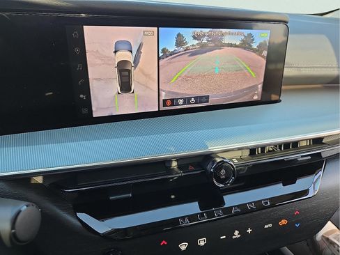 New 2025 Nissan Murano SL image 17