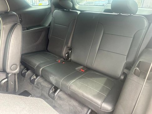 Used 2022 Chevrolet Traverse Premier w/ Redline Edition AWD/4WD image 10