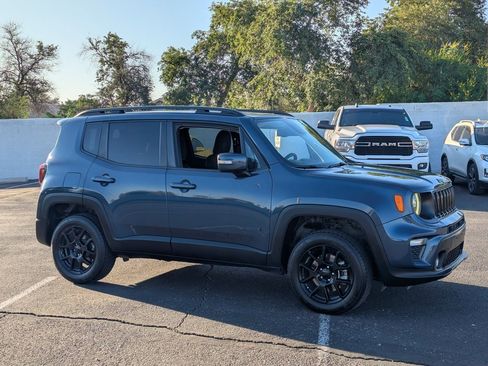Used 2020 Jeep Renegade Altitude w/ UConnect 8.4 Nav Group image 8