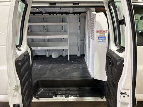 Used 2020 GMC Savana 2500 Extended w/ Driver Convenience Package RWD image 32