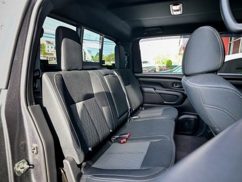 Used 2019 Nissan Titan SV w/ SV Convenience Package AWD/4WD image 29