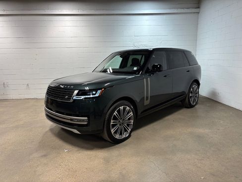 New 2025 Land Rover Range Rover Long Wheelbase SE image 1