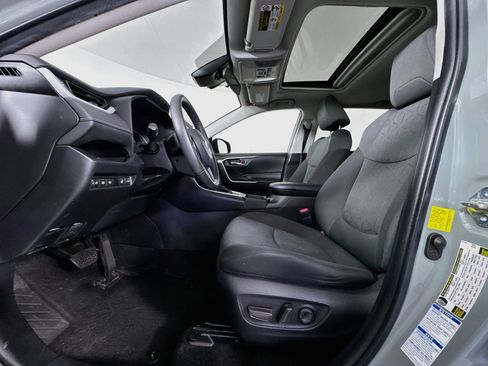 Certified 2021 Toyota RAV4 XLE w/ Convenience Package AWD/4WD image 20