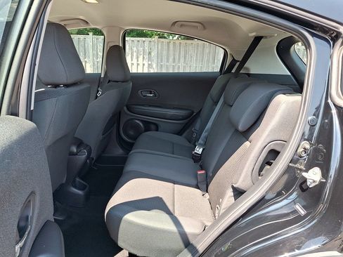 Used 2020 Honda HR-V LX image 11