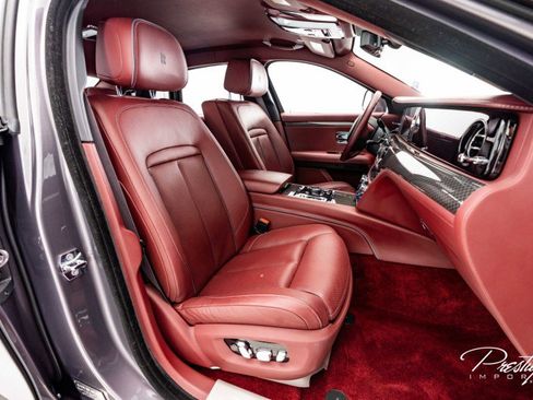 Used 2022 Rolls-Royce Ghost Black Badge image 41