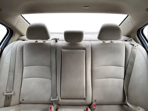 Used 2016 Honda Accord EX image 17