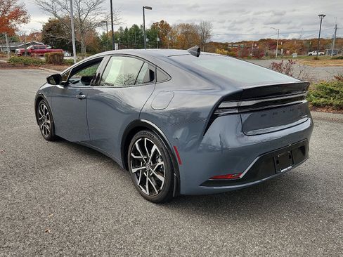 Certified 2025 Toyota Prius XSE Premium image 7