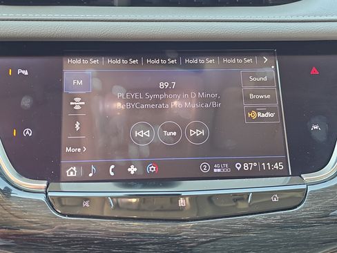 Used 2020 Cadillac XT6 Premium Luxury FWD image 19
