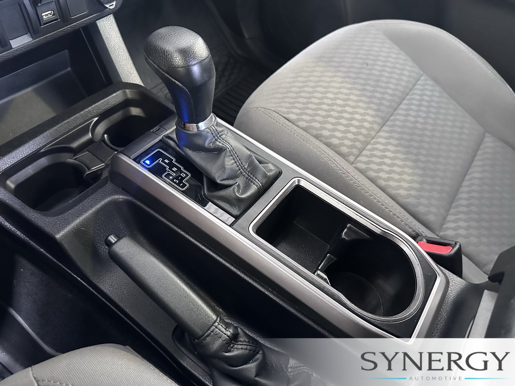 Used 2022 Toyota Tacoma SR5 w/ SR5 Appearance Package (SM) RWD image 17