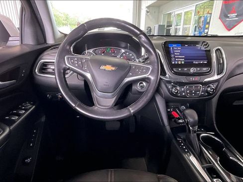 Used 2022 Chevrolet Equinox Premier FWD image 5