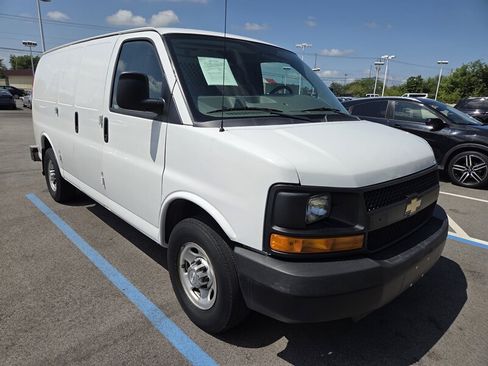 Used 2015 Chevrolet Express 2500 RWD image 1